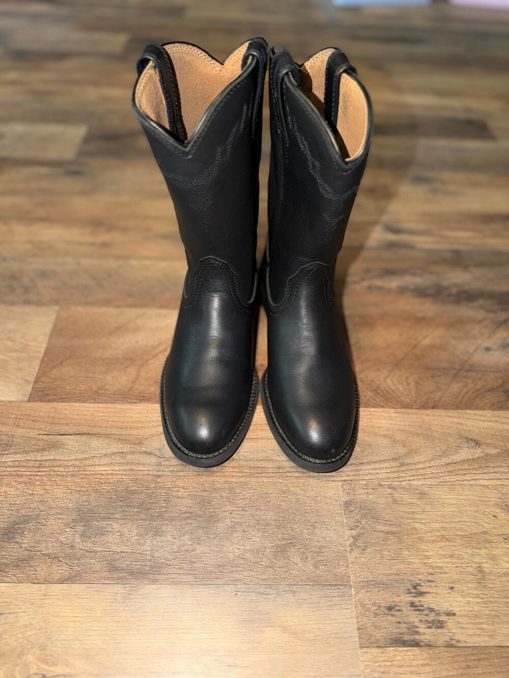 Ariat women’s black heritage roper western boots